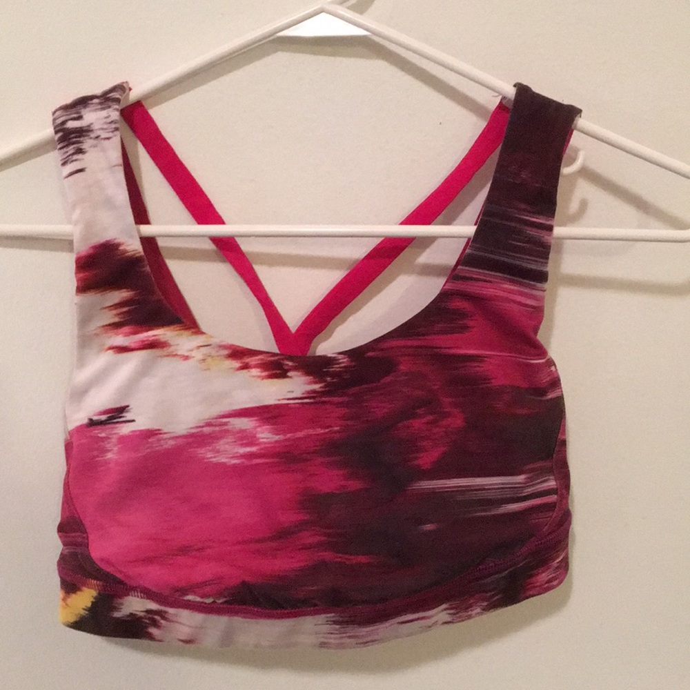Lululemon sports bra size 6